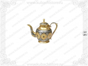 Позолоченный чайник с чеканкой